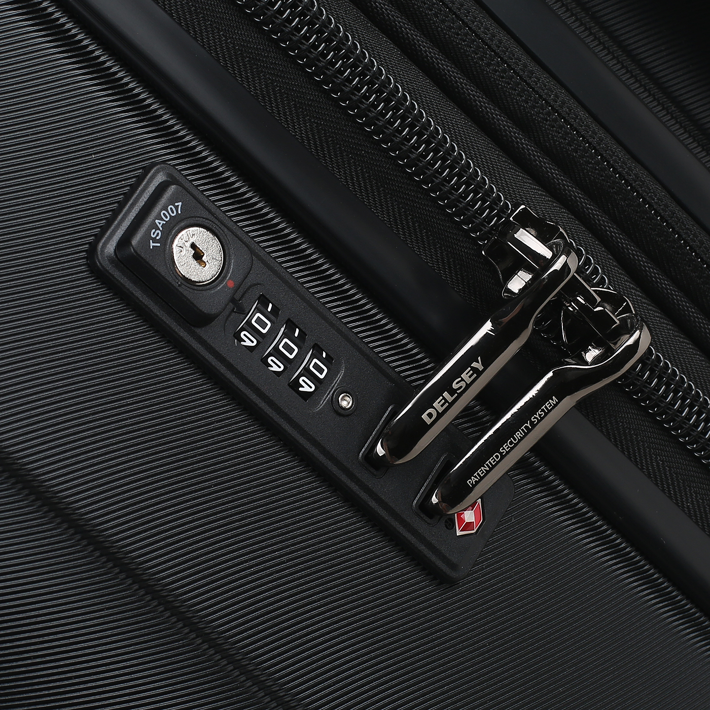 Чемодан на колесах Delsey Shadow 5.0