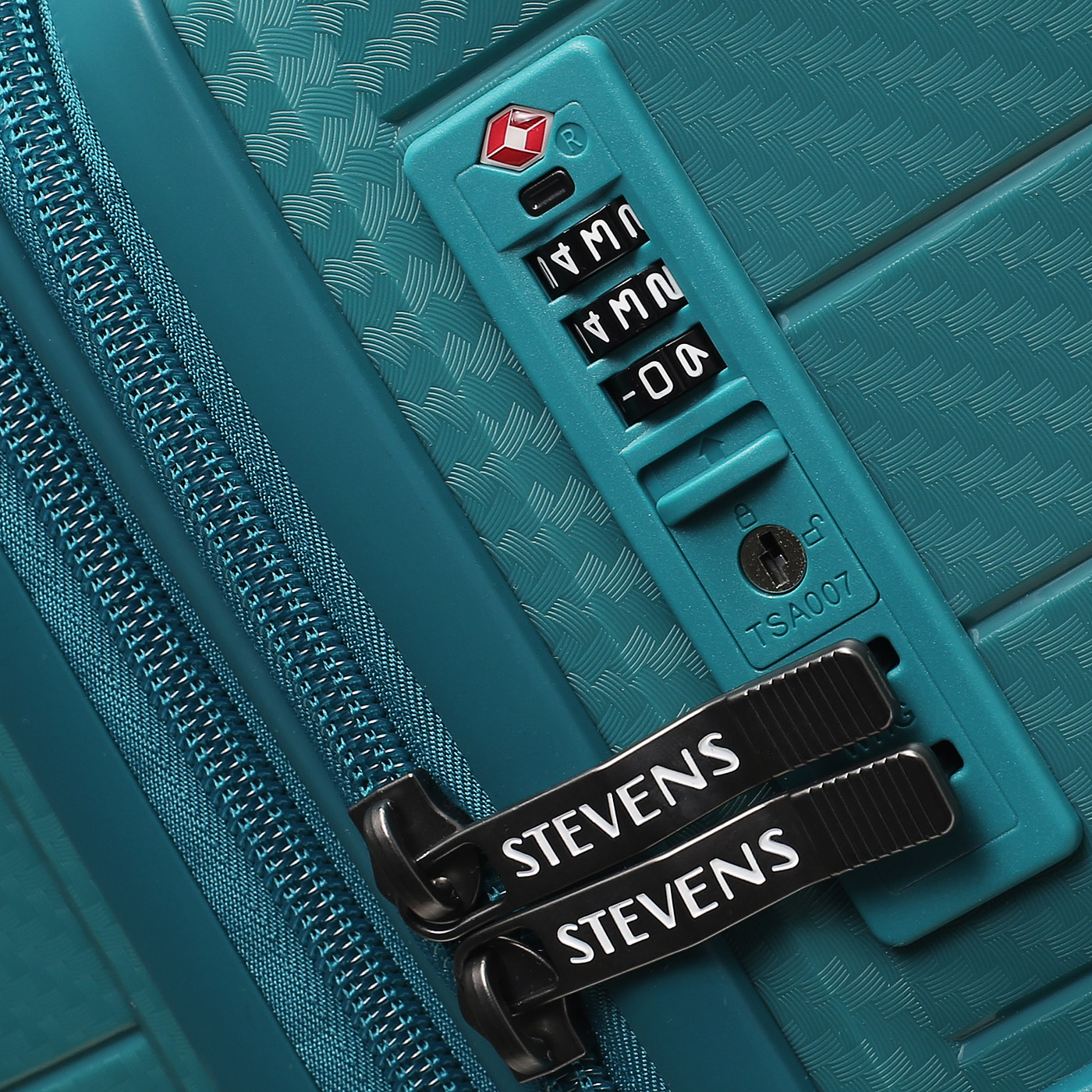 Чемодан средний M из полипропилена Stevens Stone