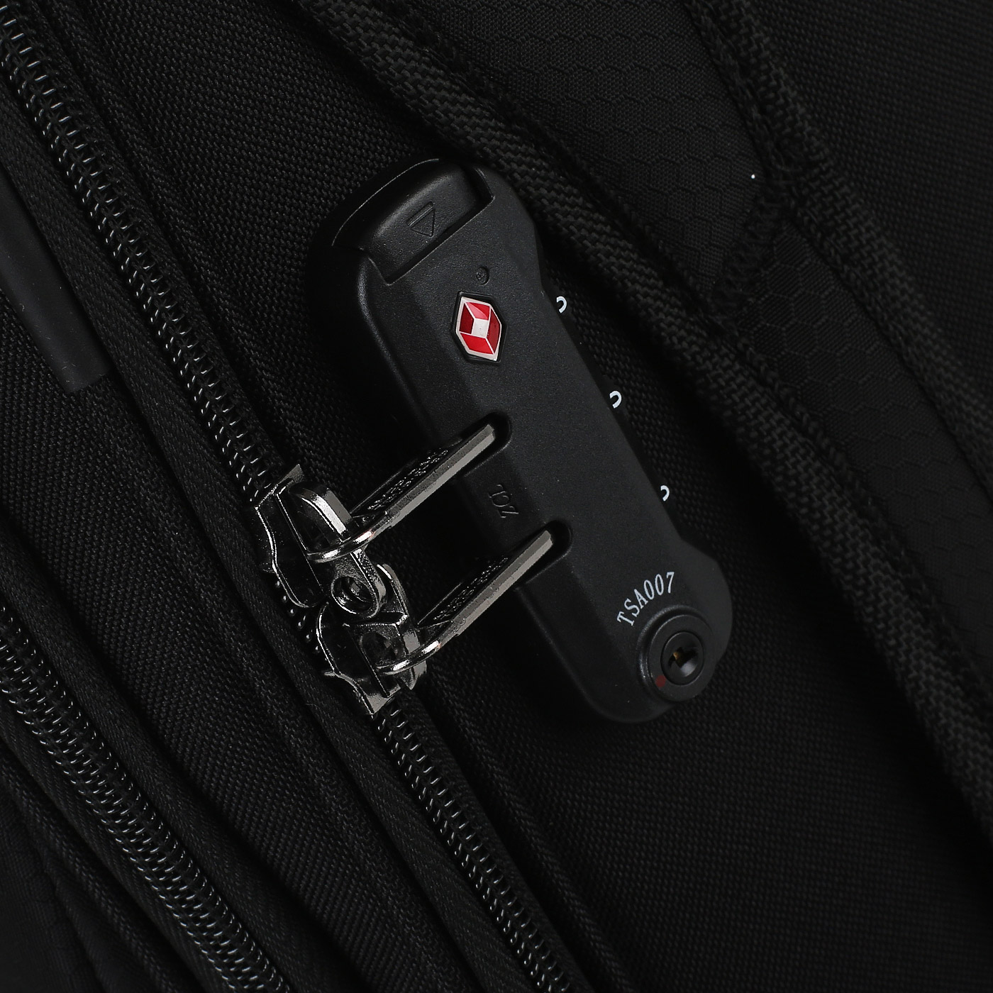 Чемодан для ручной клади тканевый с кодовым замком American Tourister Eco Wanderer