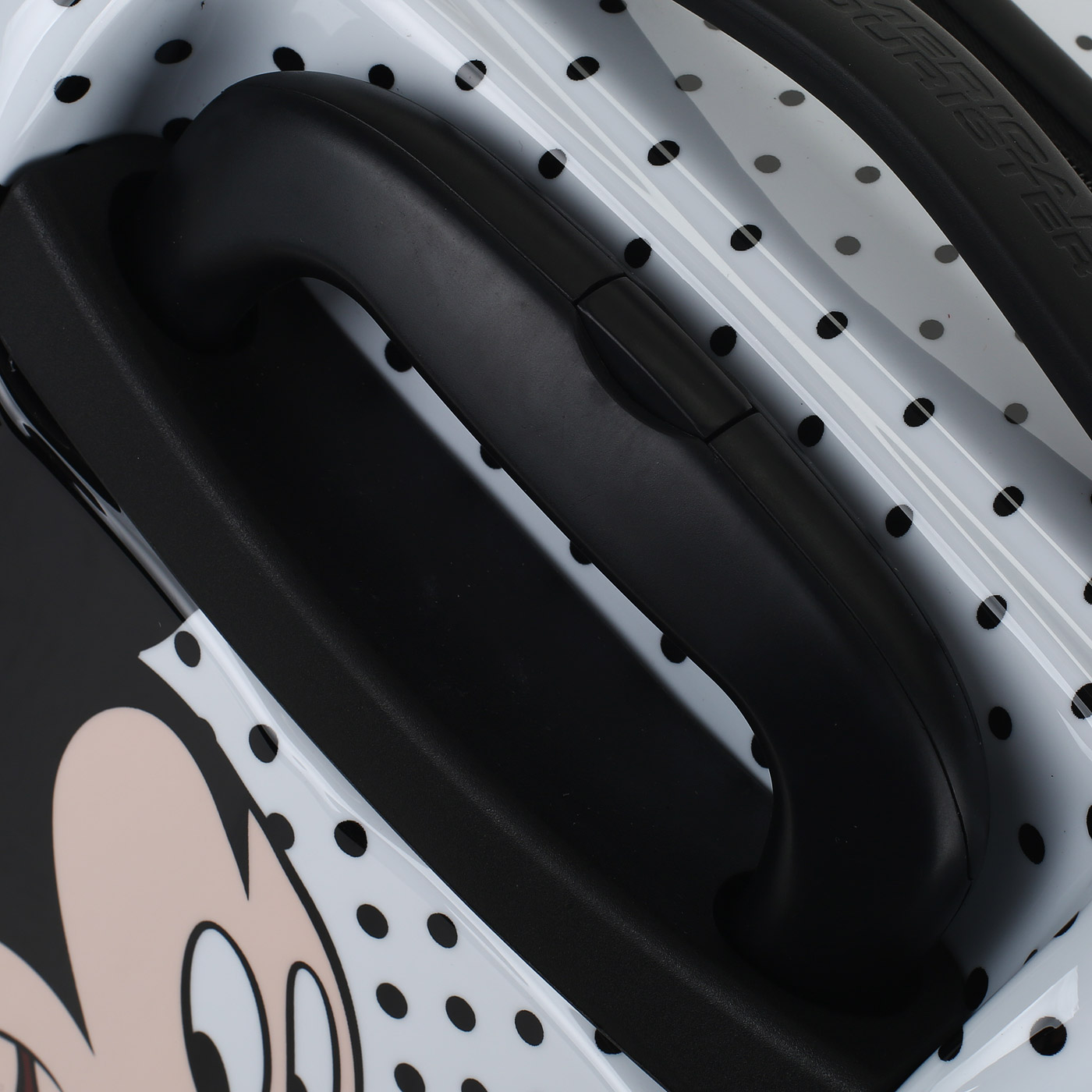 Чемодан для ручной клади из поликарбоната с кодовым замком American Tourister Disney Legends